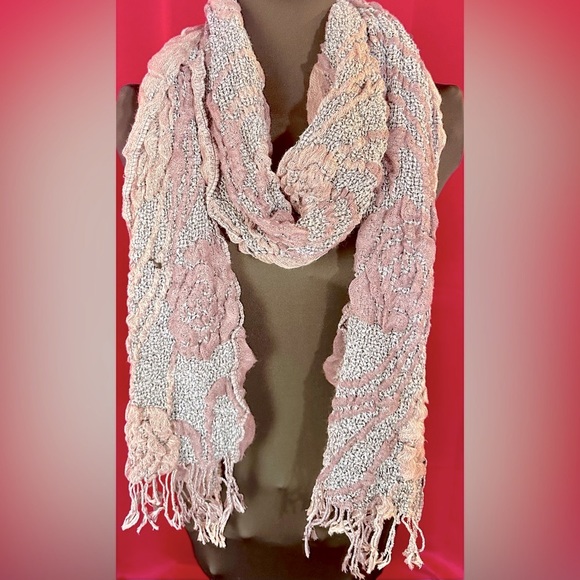 Extra Long Lightweight Soft Fluffy Pastel Tones Fringed Scarf -Gorgeous Like New - Picture 7 of 7